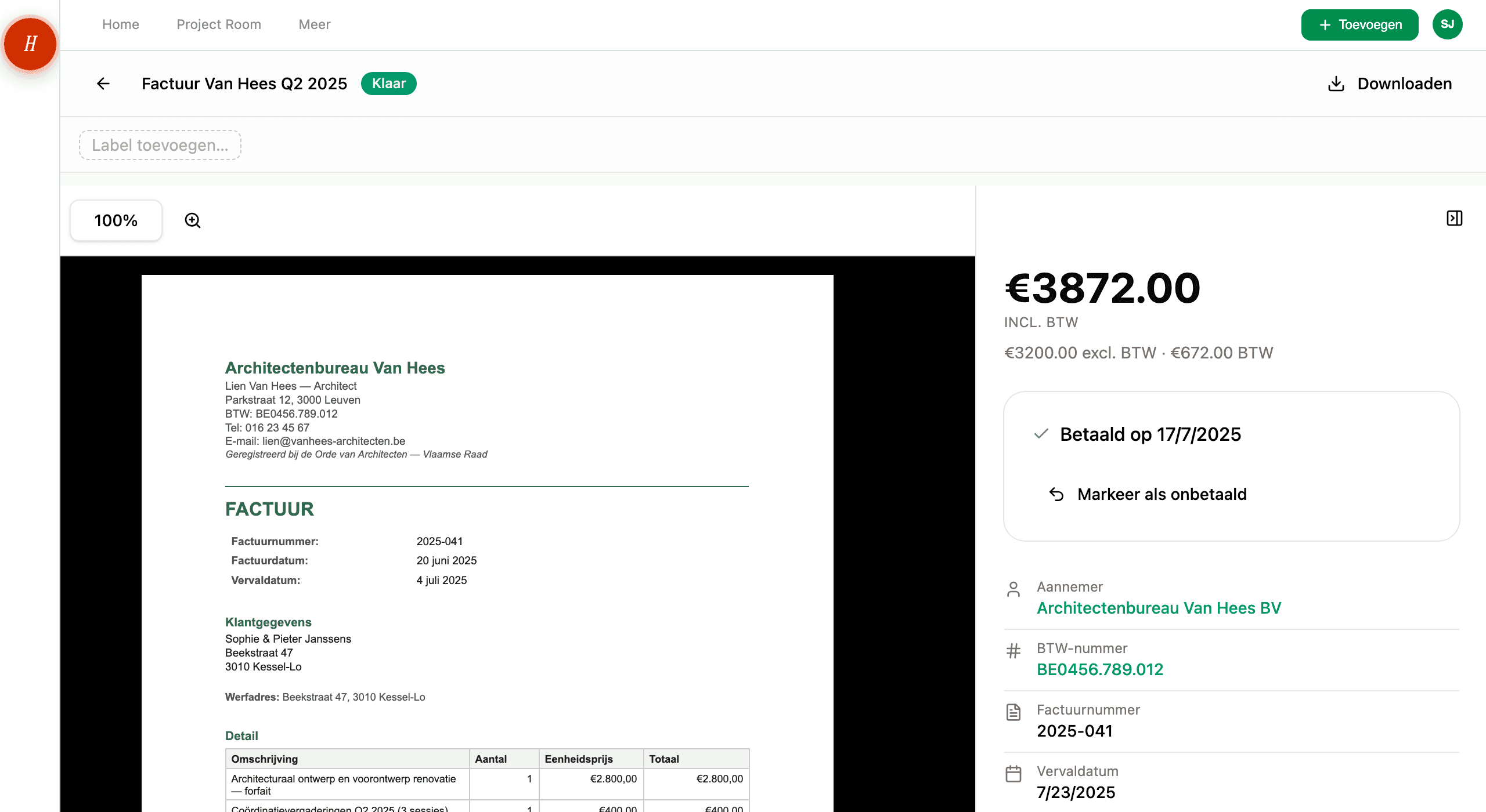 Een verwerkte factuur met de PDF en de geëxtraheerde gegevens naast elkaar